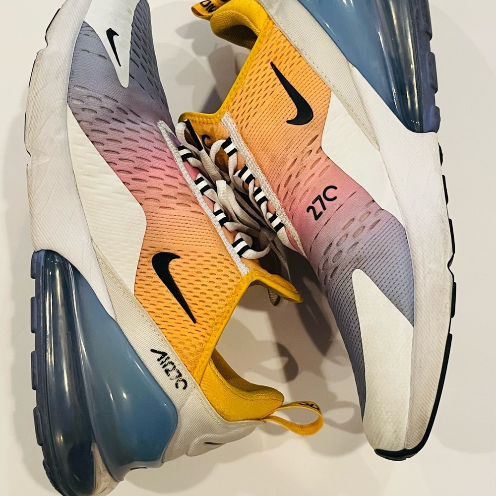 Size 10.5 Nike Air Max 270 Summer Gradient